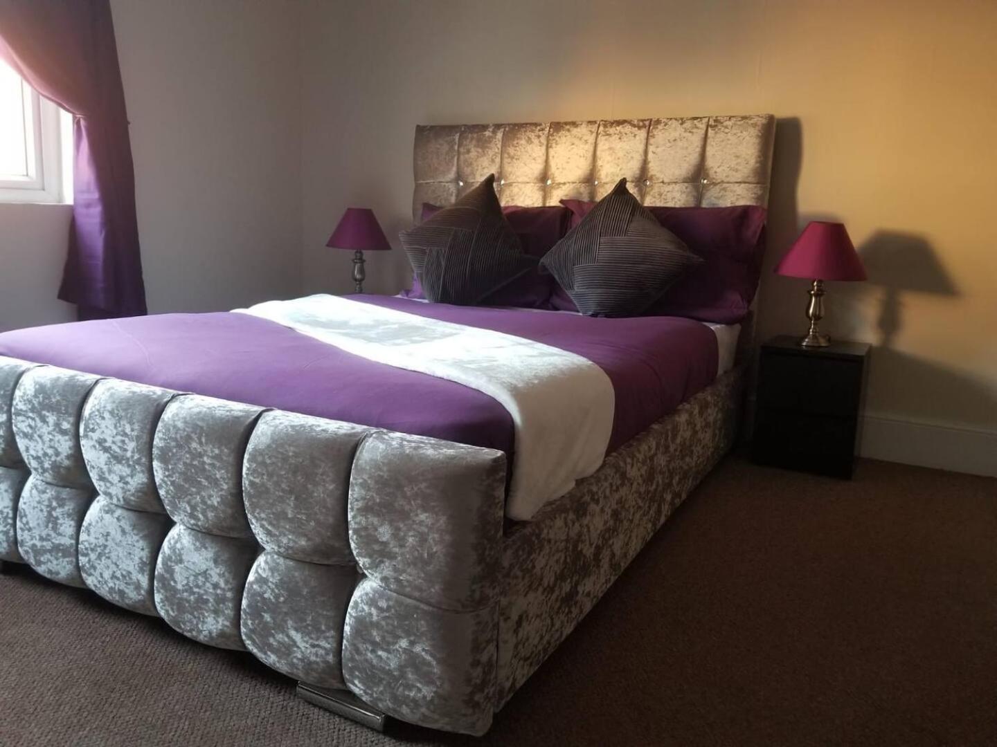 Gorgeous 4 Bedrooms W Parking Casa vacanze