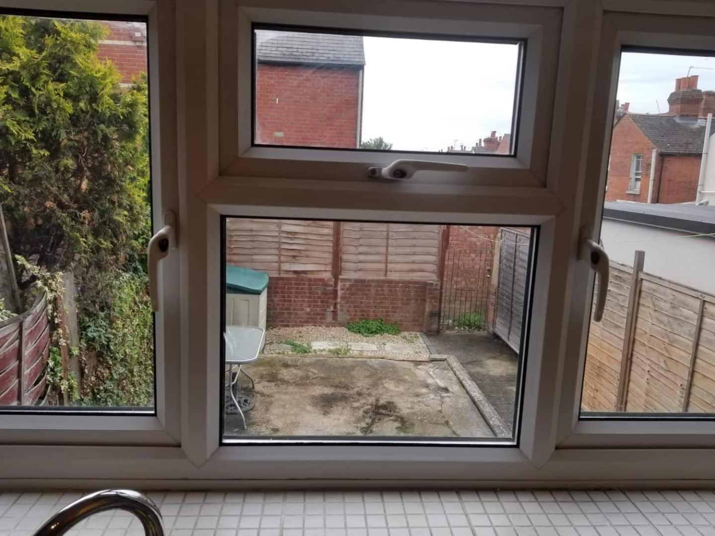 Gorgeous 4 Bedrooms W Parking * Reading